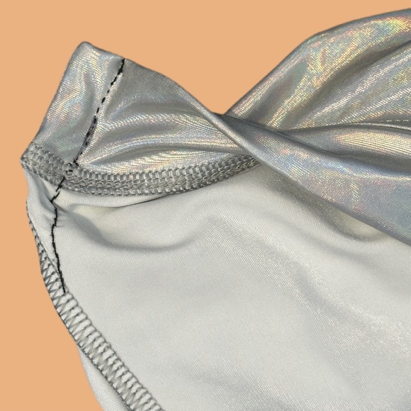 Shiny Liquid Metallic Holographic Pleated Flared Mini Skater Skirt - Picture 3 of 5